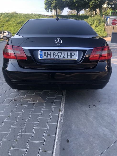 Mercedes-Benz E-Класс 2010 черный - фото 13
