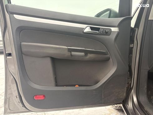 Volkswagen Touran 2011 серый - фото 16