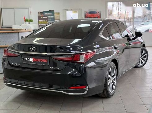 Lexus ES 2018 - фото 9