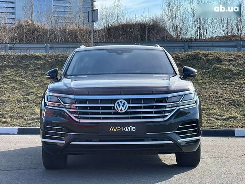 Volkswagen Touareg 2018 - фото 2