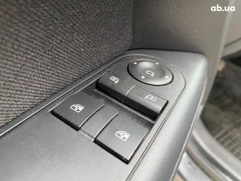 Opel Astra 2011 серый - фото 10