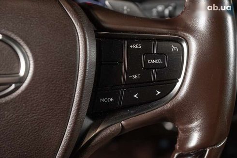 Lexus ES 2019 - фото 15