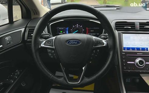 Ford Fusion 2020 - фото 12