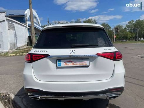 Mercedes-Benz GLE-Class 2019 - фото 8