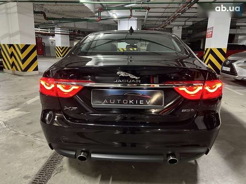 Jaguar XF 2017 - фото 10