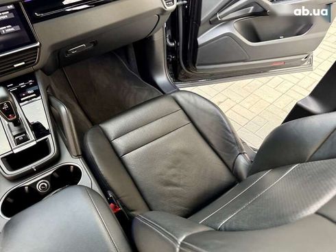 Porsche Cayenne 2018 - фото 26