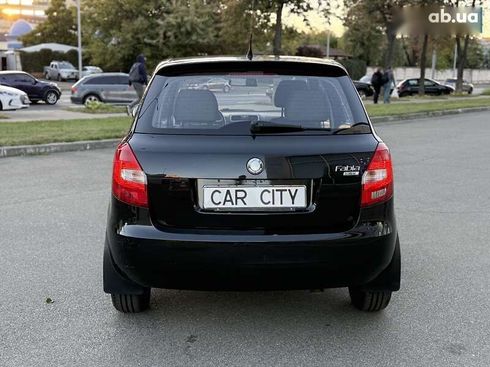 Skoda Fabia 2008 - фото 6