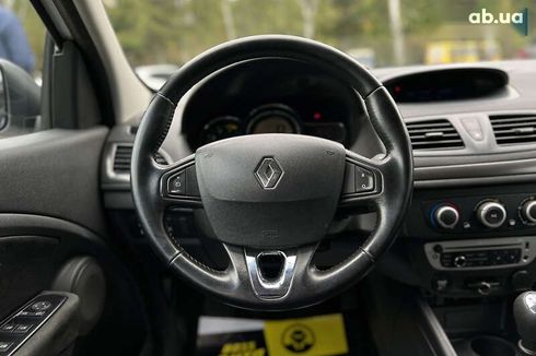 Renault Megane 2015 - фото 13