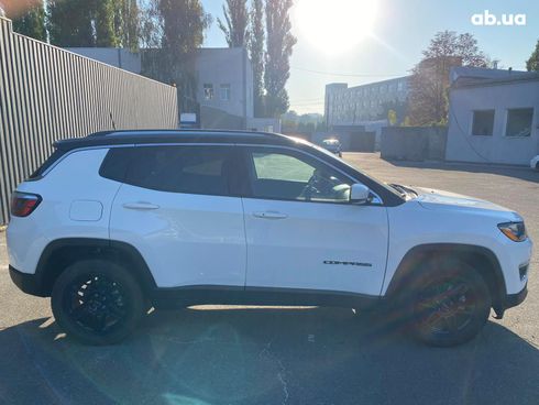 Jeep Compass 2019 белый - фото 14