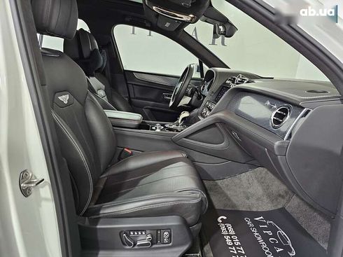 Bentley Bentayga 2021 - фото 17