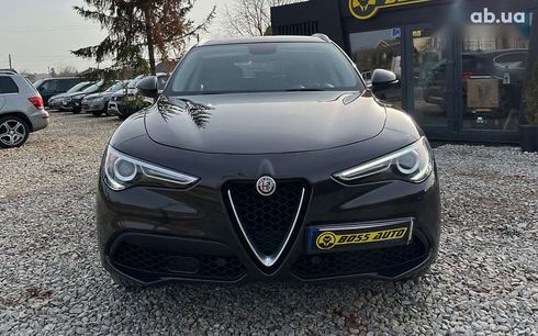Alfa Romeo Stelvio 2017 - фото 2
