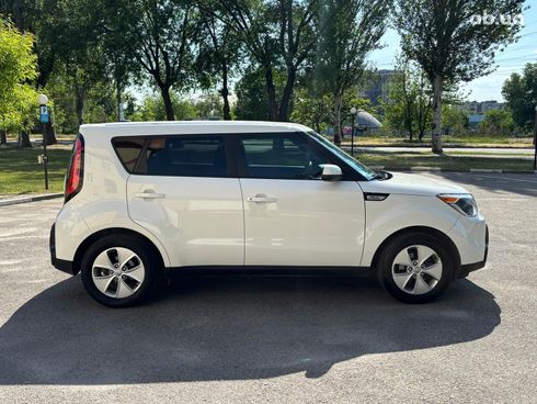 Kia Soul 2015 белый - фото 6