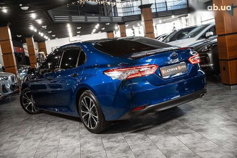 Toyota Camry 2019 - фото 14