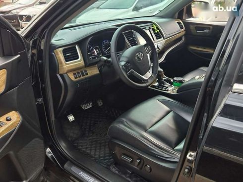 Toyota Highlander 2017 - фото 14