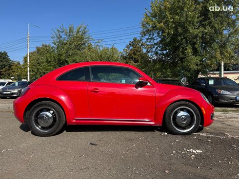 Volkswagen Beetle 2012 красный - фото 10