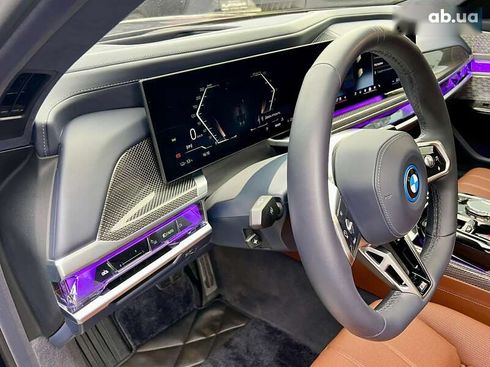 BMW i7 2023 - фото 18