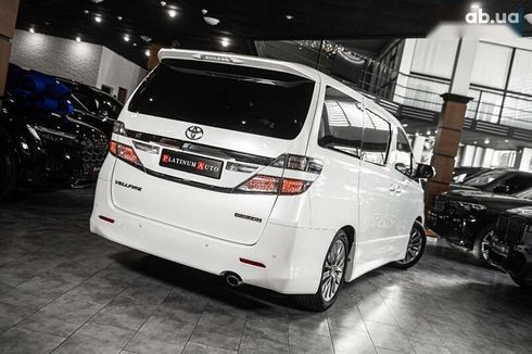 Toyota Vellfire 2014 - фото 13