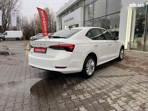 Skoda Octavia 2021 - фото 7