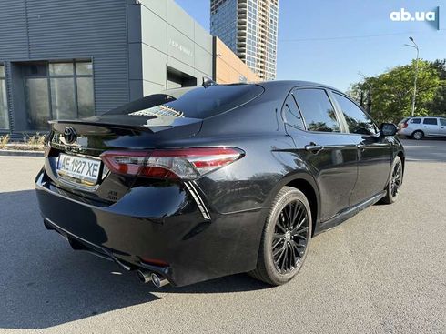 Toyota Camry 2020 - фото 8