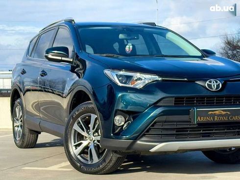 Toyota RAV4 2017 - фото 2