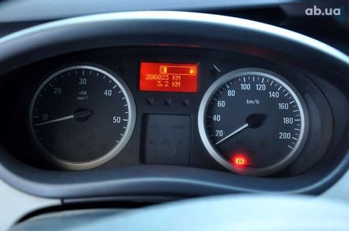 Opel Vivaro 2014 - фото 26