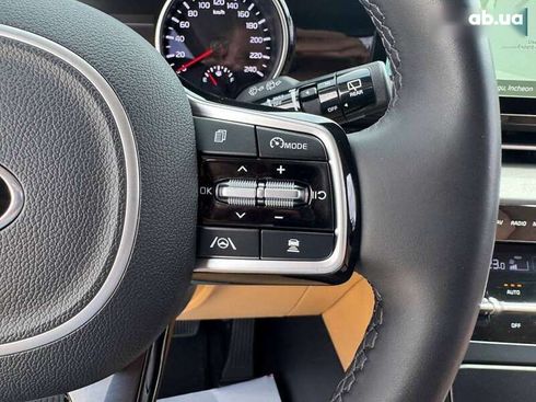 Kia Carnival 2021 - фото 13