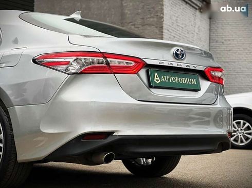 Toyota Camry 2018 - фото 18