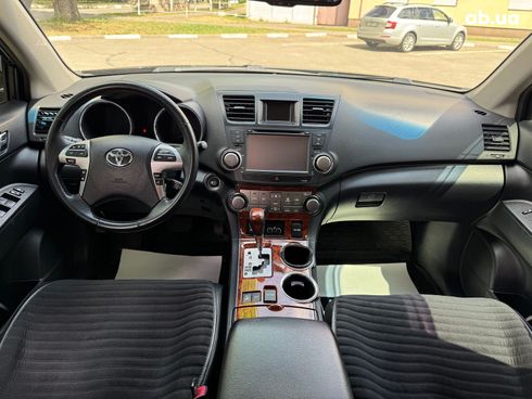 Toyota Highlander 2010 черный - фото 20