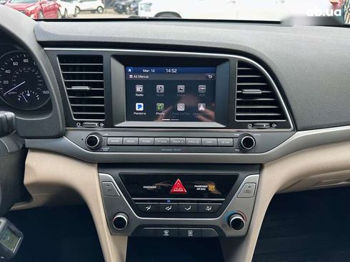 Hyundai Elantra 2017 - фото 14