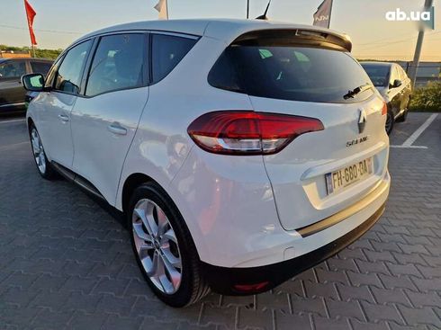 Renault Scenic 2019 - фото 11