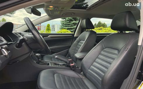 Volkswagen Passat 2017 - фото 16