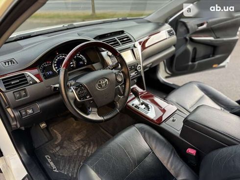 Toyota Camry 2011 - фото 22