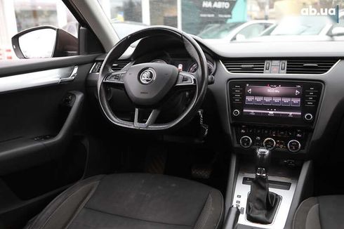 Skoda Octavia 2018 - фото 11