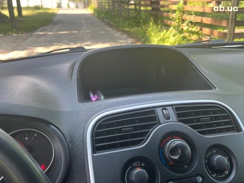 Renault Kangoo 2016 белый - фото 21