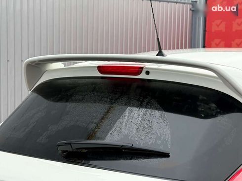 Nissan Juke 2019 - фото 26