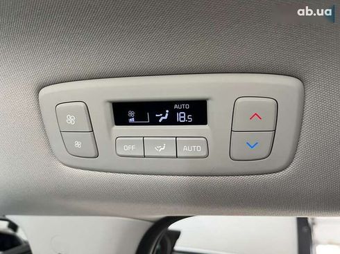 Kia Carnival 2023 - фото 22