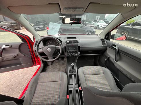 Volkswagen Polo 2008 красный - фото 19