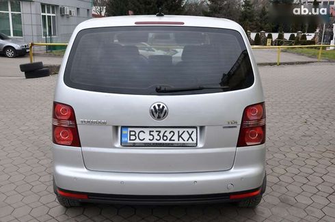 Volkswagen Touran 2010 - фото 9