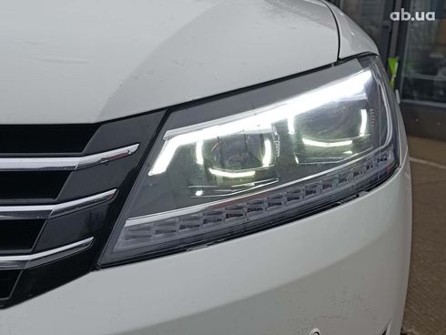 Volkswagen Passat 2015 белый - фото 9