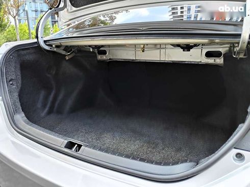 Toyota Corolla 2019 - фото 18