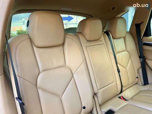 Porsche Cayenne 2012 - фото 30