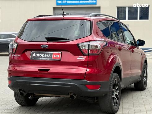 Ford Escape 2017 красный - фото 7