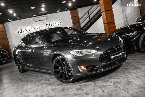 Tesla Model S 2015 - фото 17