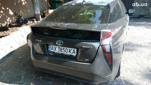 Toyota Prius 2017 серый - фото 8