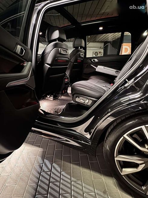BMW X7 2021 - фото 16