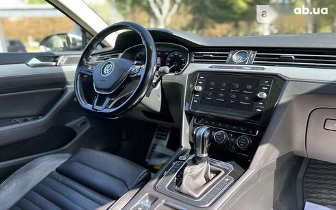 Volkswagen passat alltrack 2018 - фото 10