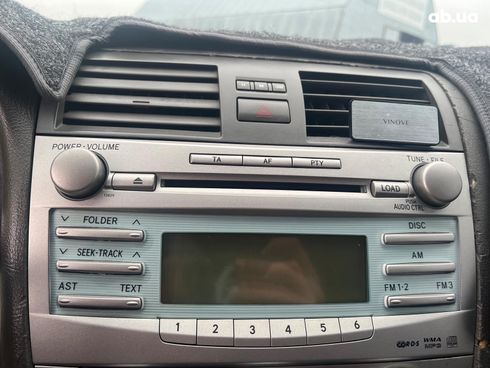 Toyota Camry 2008 серый - фото 17