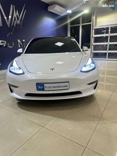 Tesla Model 3 2022 - фото 11