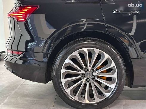 Audi E-Tron 2021 - фото 10