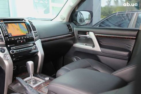 Toyota Land Cruiser 2012 - фото 16